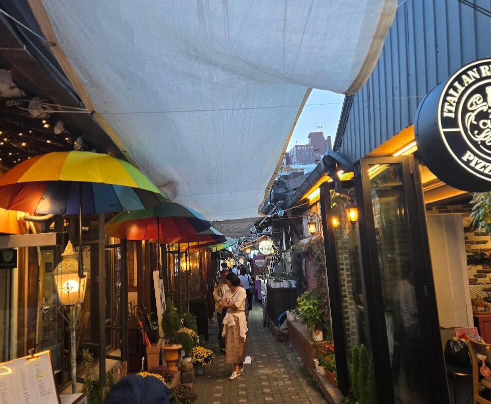 Ikseon-dong Hanok Street-首尔必去景点