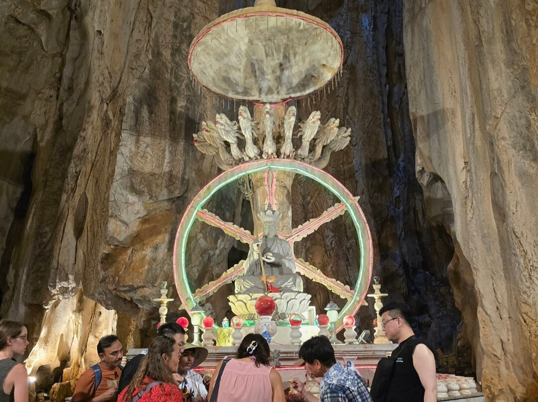 花严洞-岘港必去景点