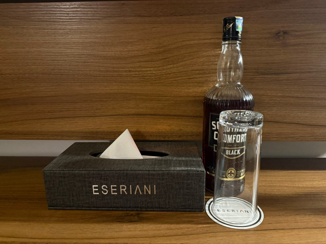 Eseriani The Hotel主图