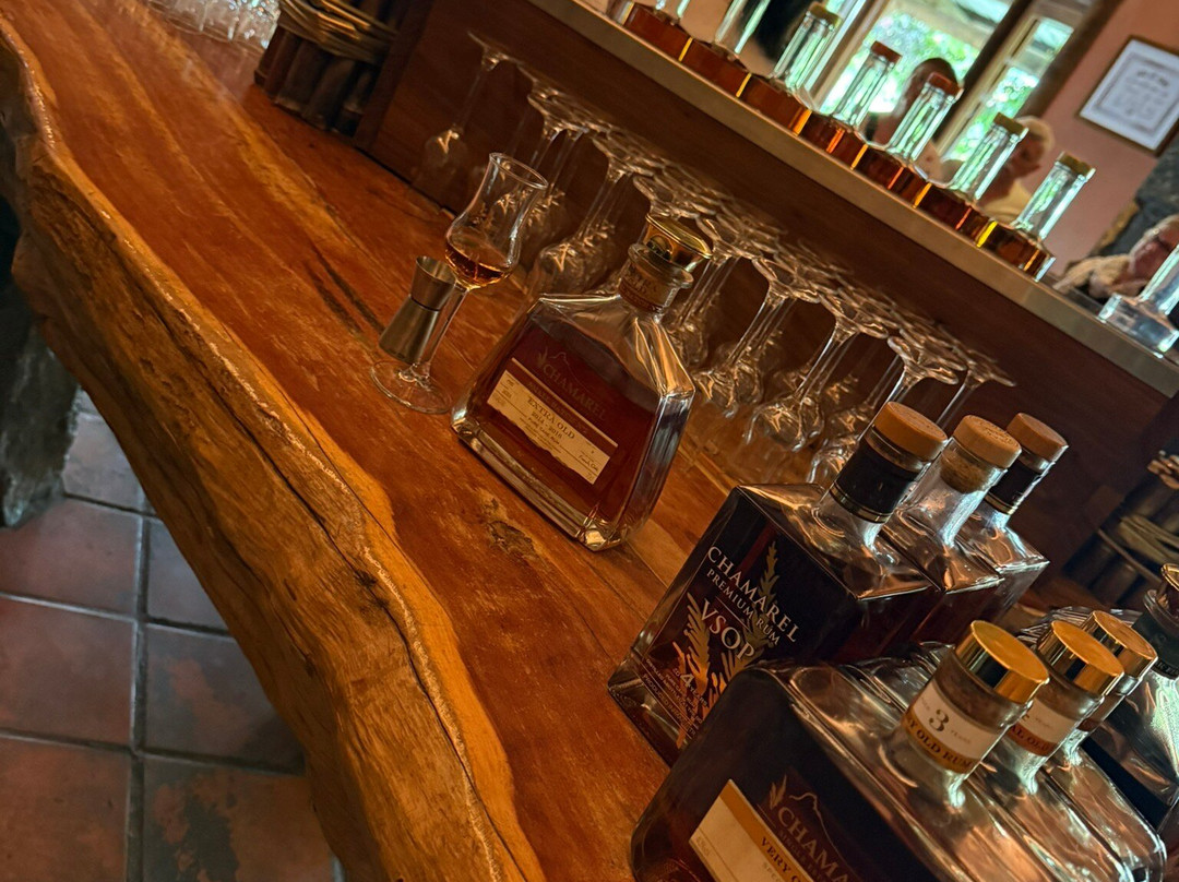 Peak Tours by Arnaud Peka-莫纳山必去景点