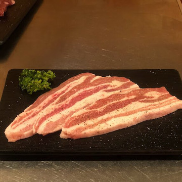 やきにく 牛の魔力