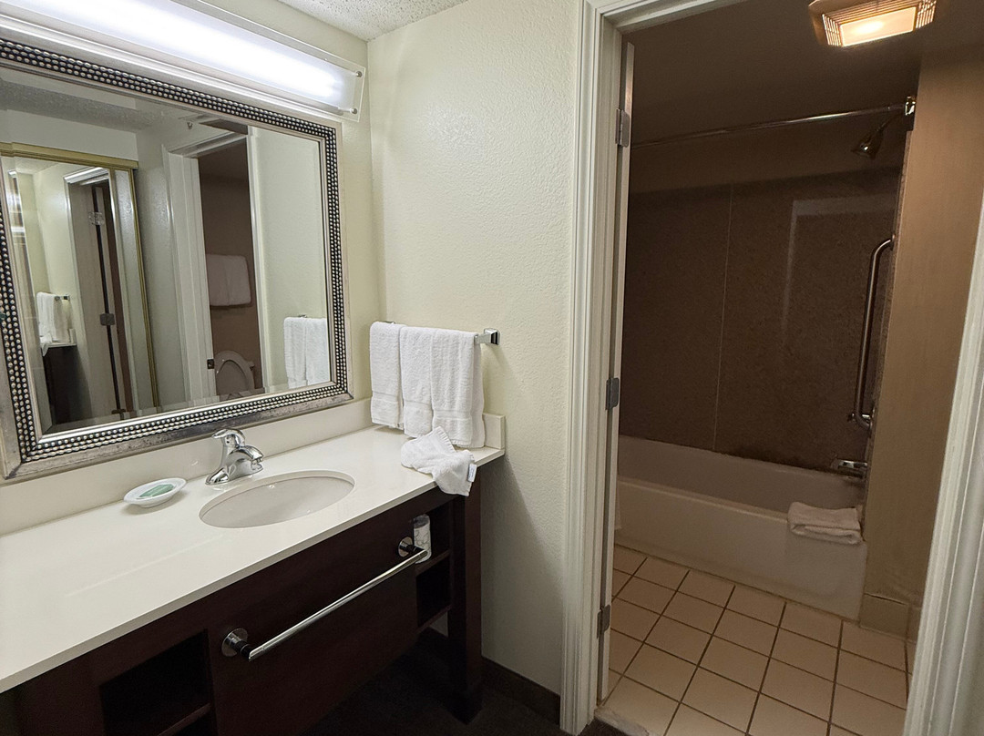 堪萨斯城乡村俱乐部广场 Residence Inn 酒店主图