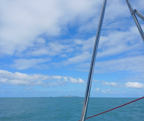 Coral Cats双体船出海一日游-丹娜努岛必去景点