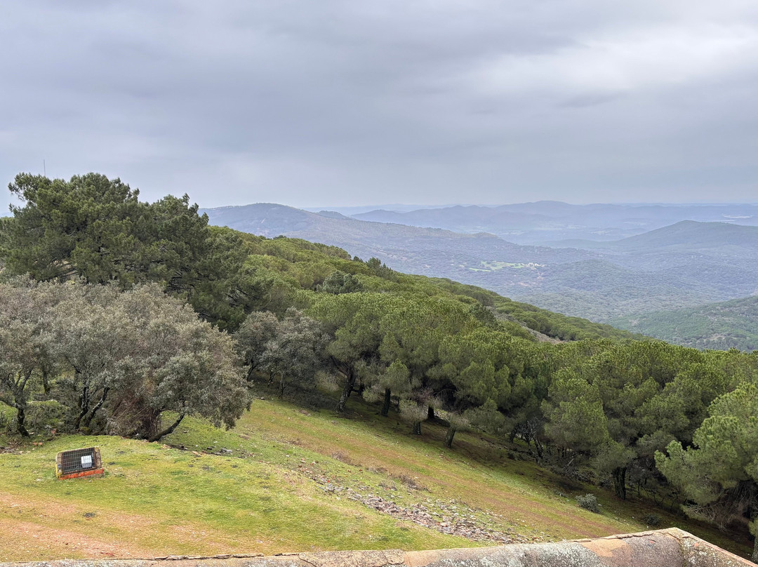 Monasterio de Tentudia-Calera de Leon必去景点