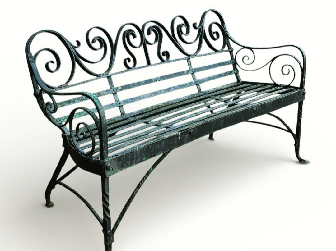 Antiques & Chic-哈洛必去景点