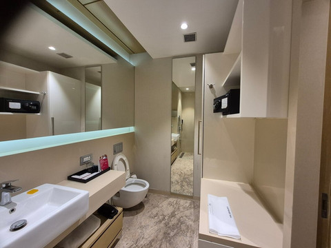 瓦多达拉伊斯汀酒店