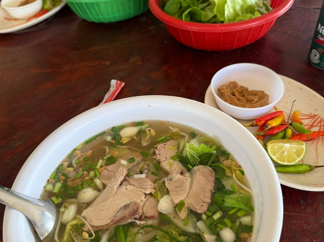 Tey Lassada. Professional Tour guide and driver-Phonsavan必去景点