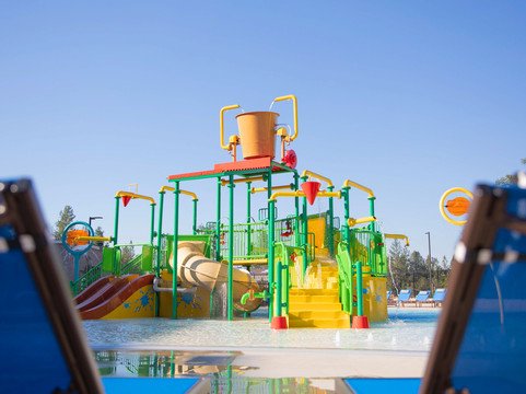 黑橡树 度假酒店主图