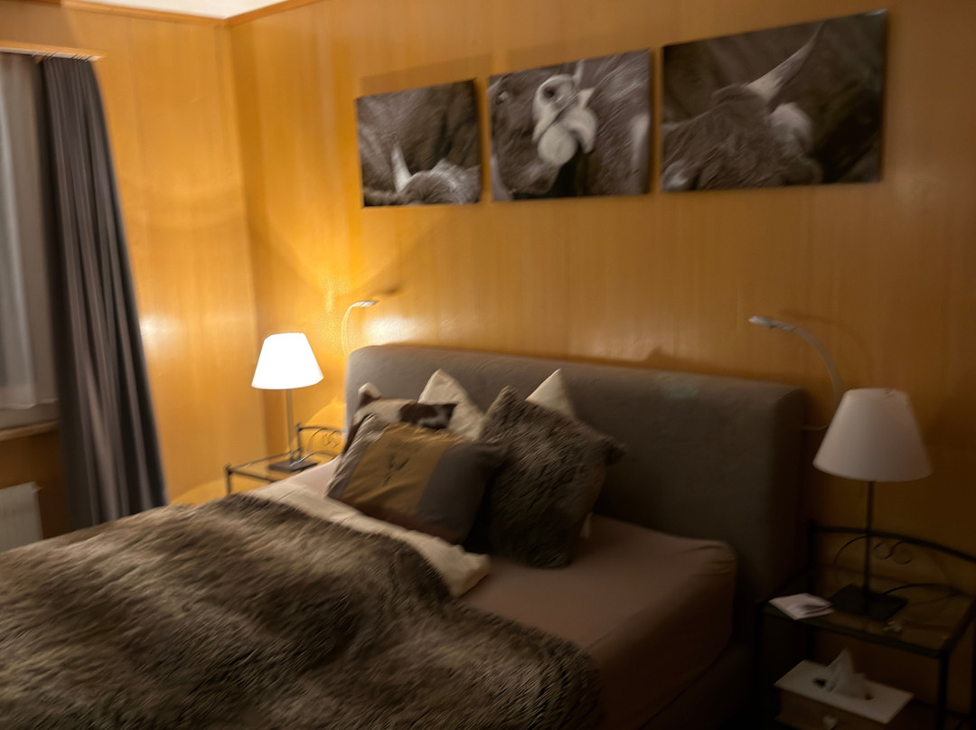 布格斯里酒店餐厅主图