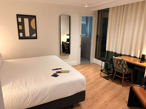 伦西亚市中心 Room Mate Cosmo酒店主图