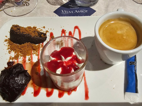 Les Pommes Tapées-Turquant必去景点