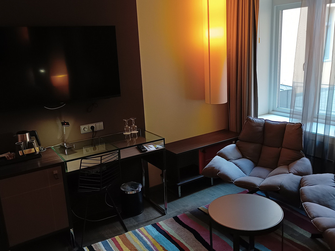 凯隆酒店-艾德莫洛主图