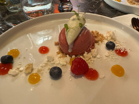 艾尔斯鲁城堡餐厅酒店主图