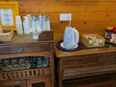 埃尔雷富吉乡村酒店主图