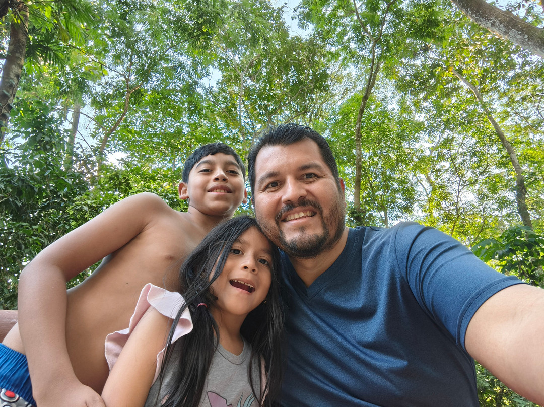 蝉卡乡村度假村