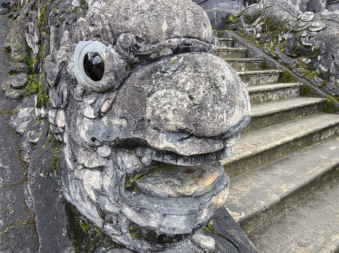 Imperial Tomb of Dong Khanh-顺化必去景点