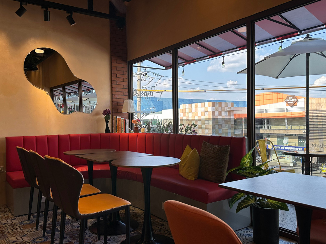 Primo's Bistro & Café