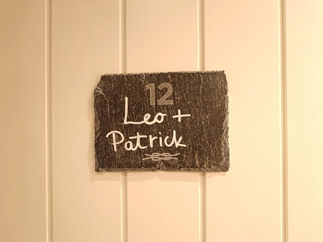 爱德洛克斯酒店主图