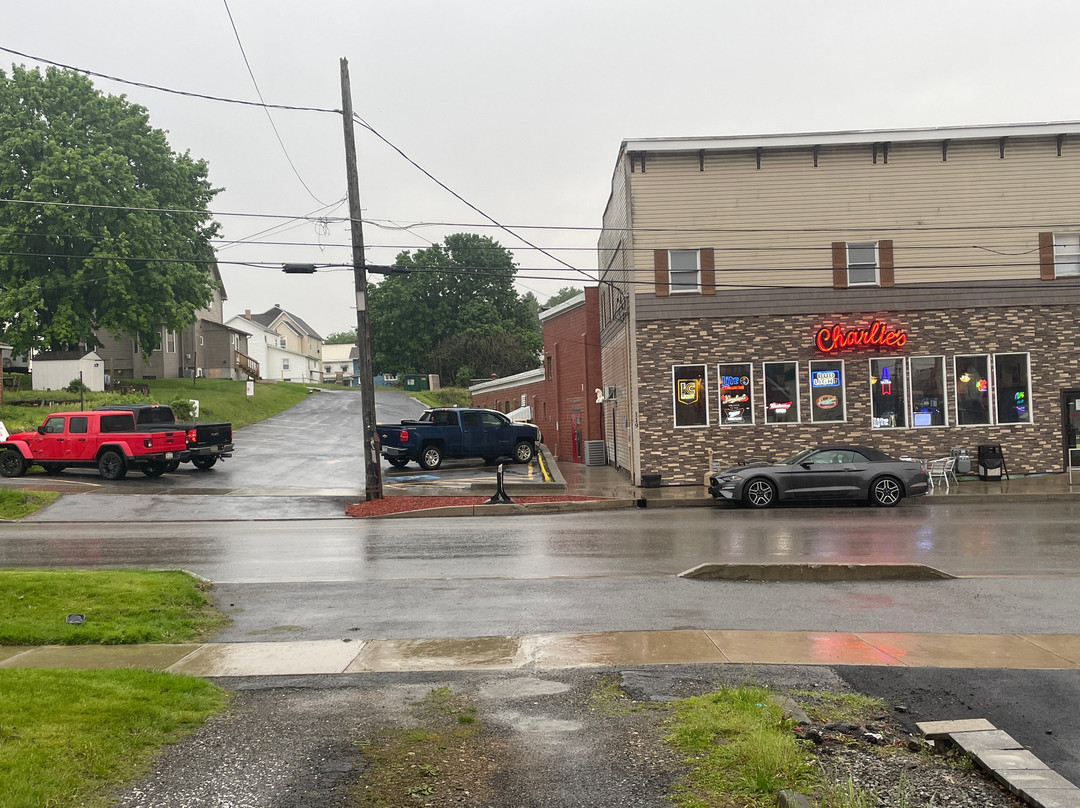 Charlie's Pub