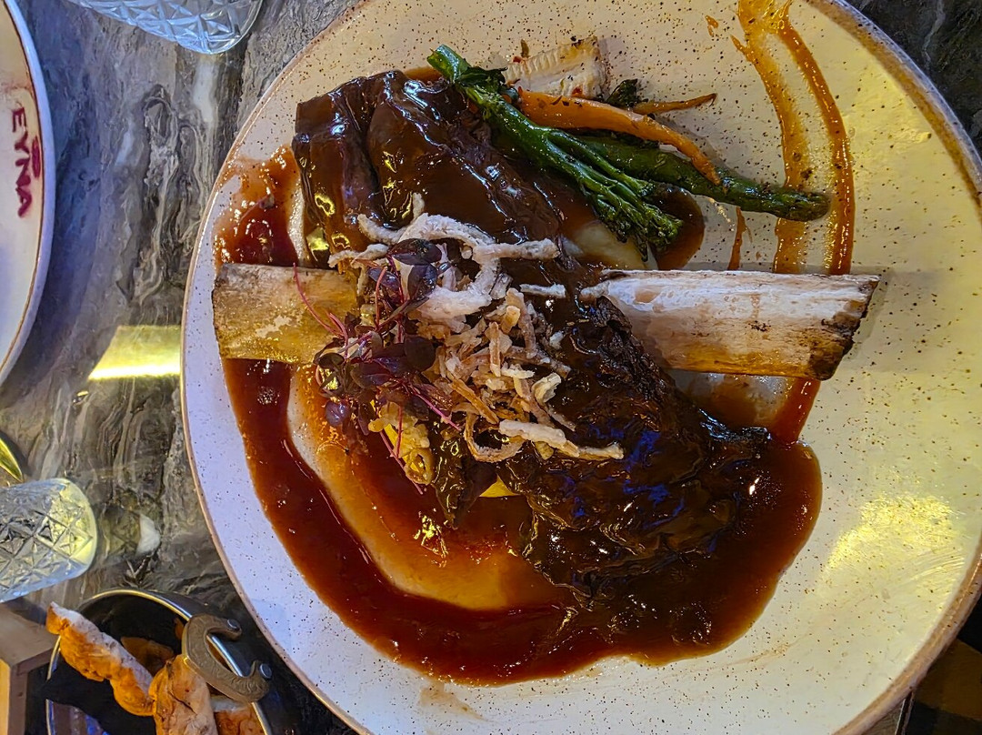 Eyna Resturant