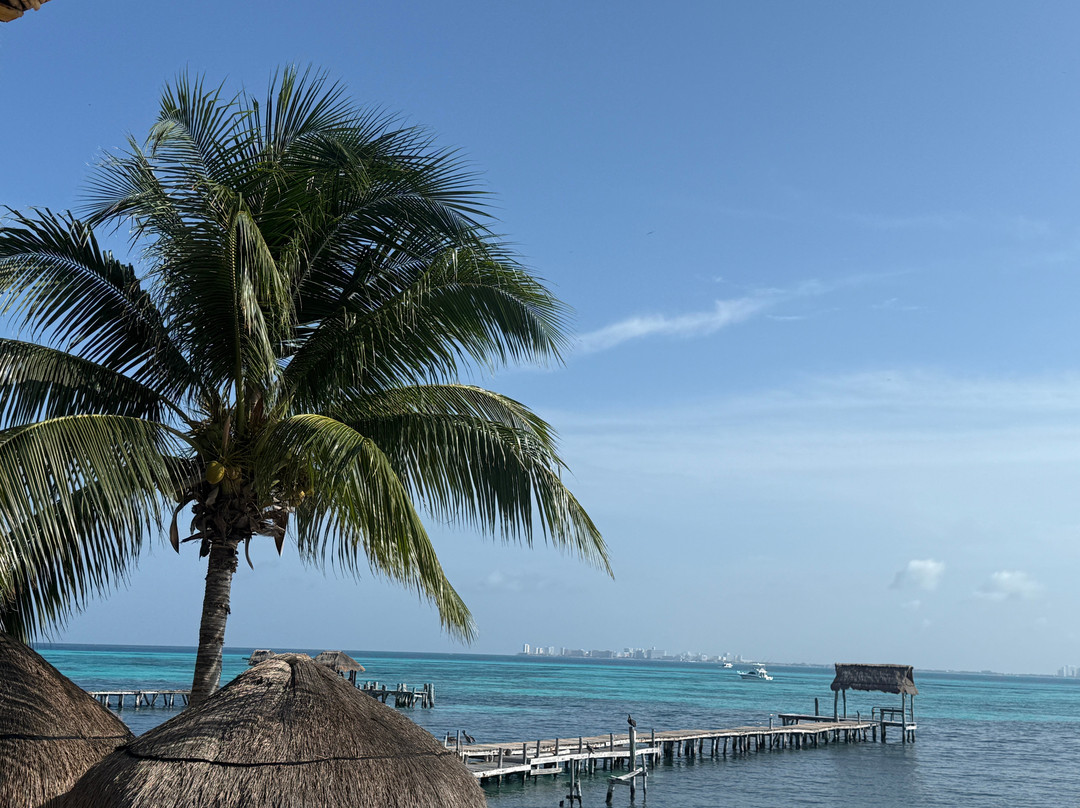 Loretta’s Restaurant & Beach Club