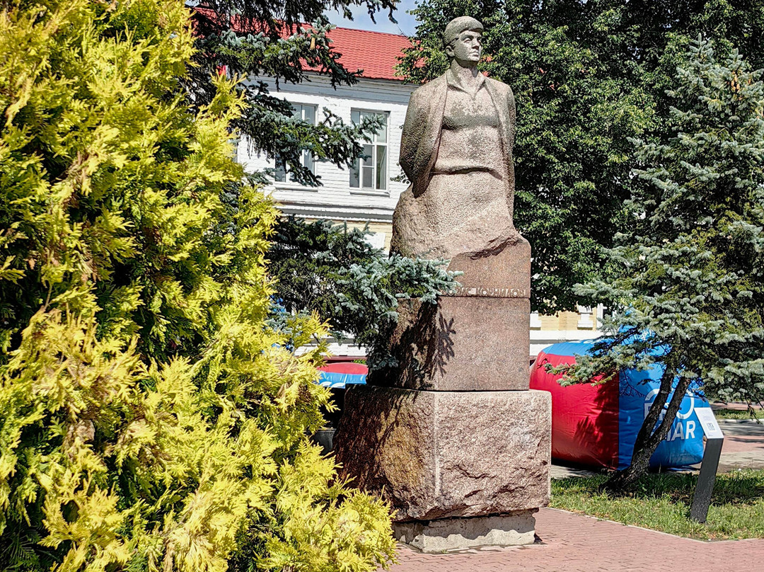 Monument Borisu Kornilovu
