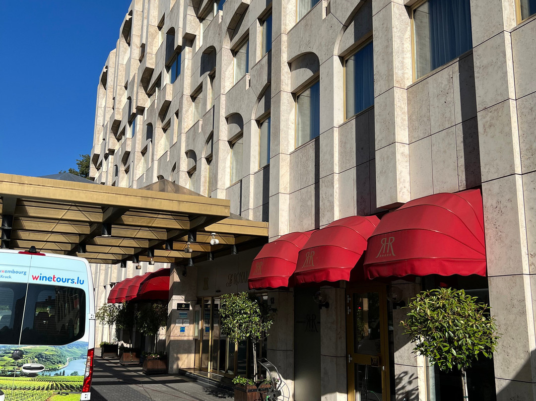 皇家酒店主图