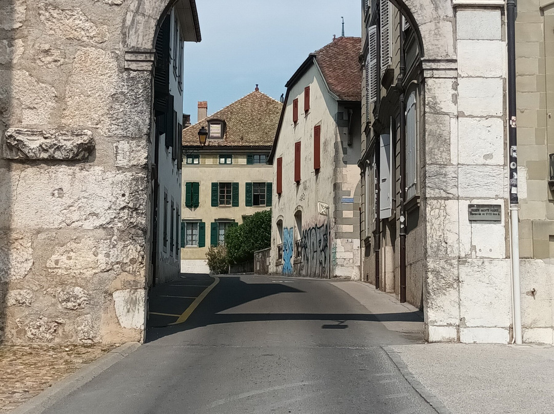 Porte Sainte Marie-尼永必去景点