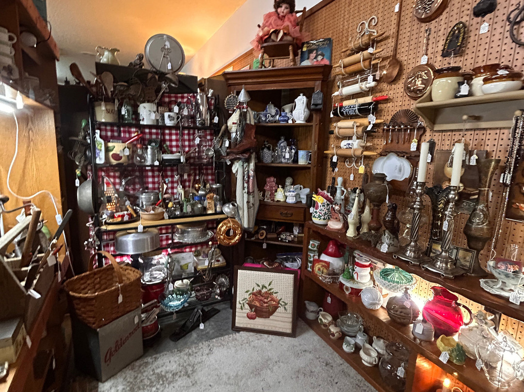 Twin Lakes Antique Mall-Gilbertsville必去景点