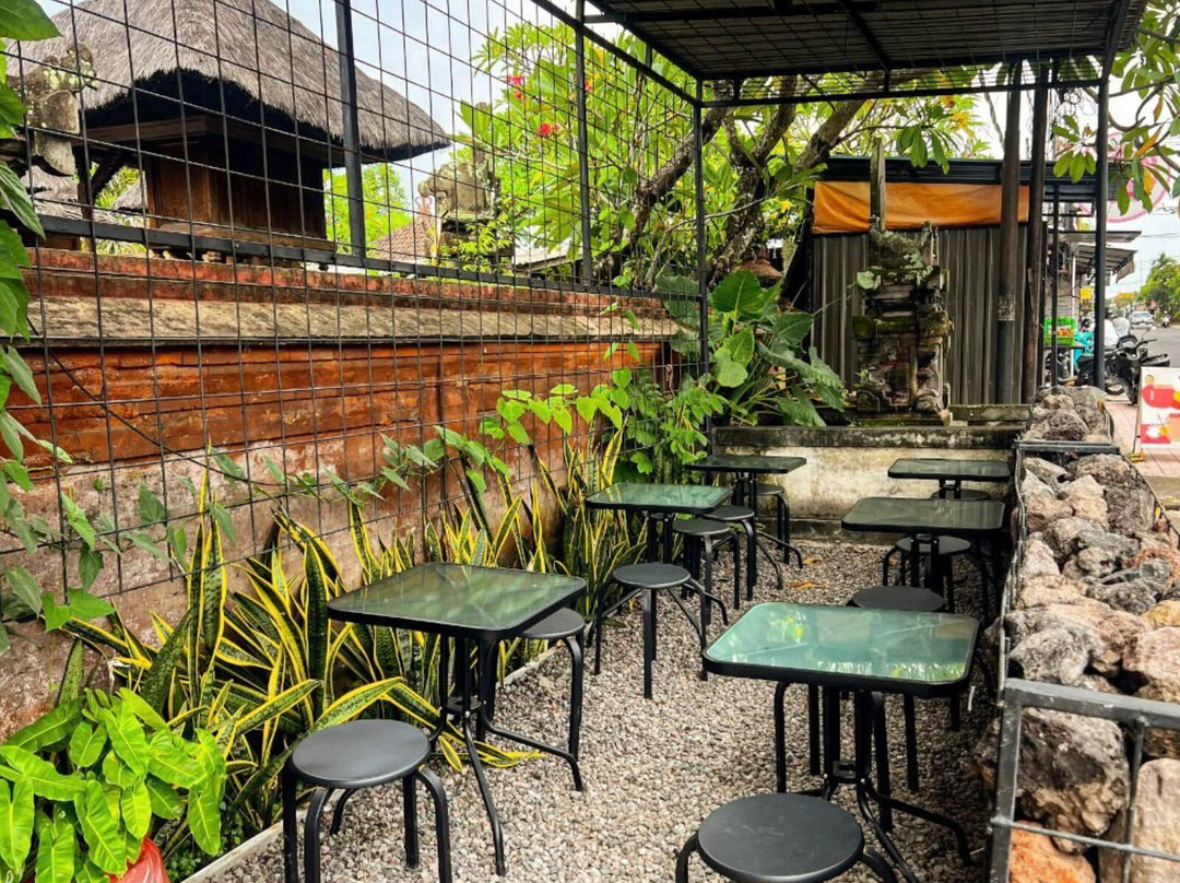 Simalu Coffee & Eatery