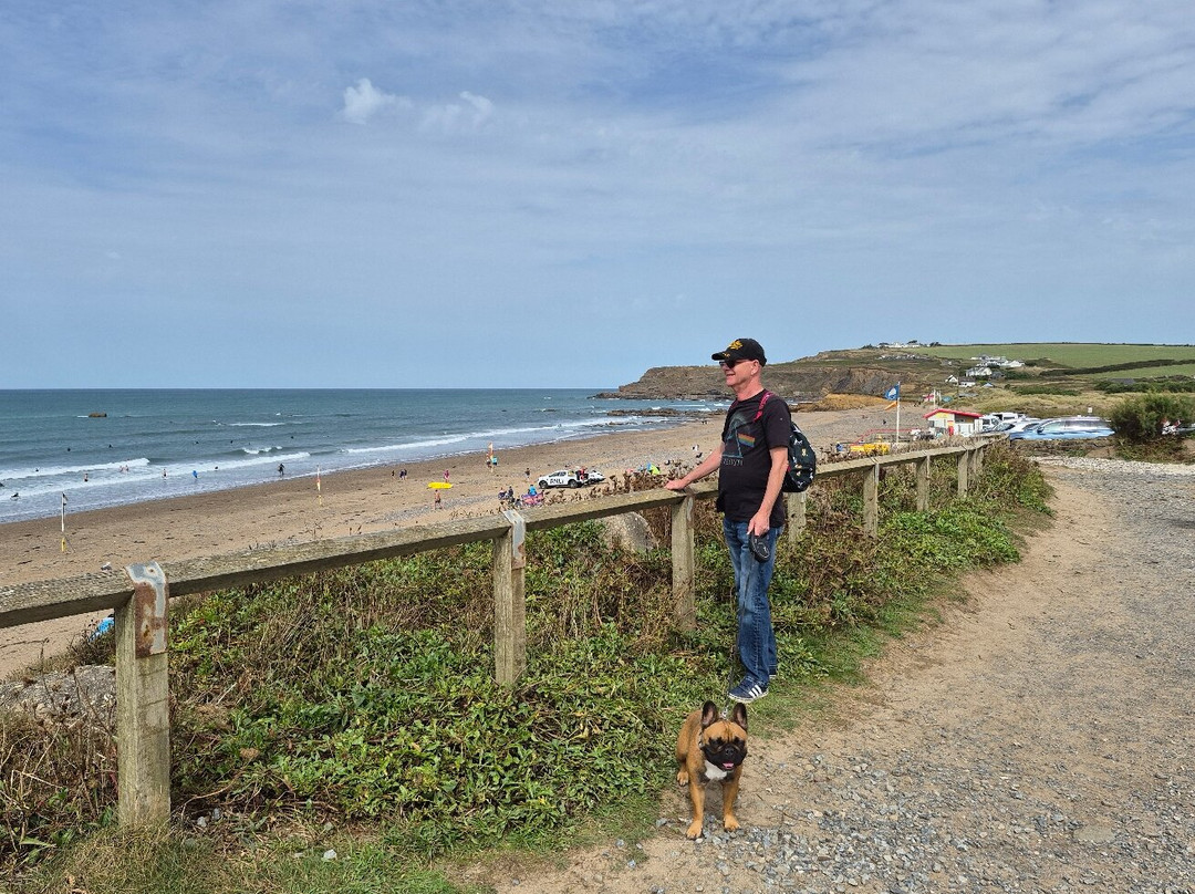 Black Rock Beach-Widemouth Bay必去景点