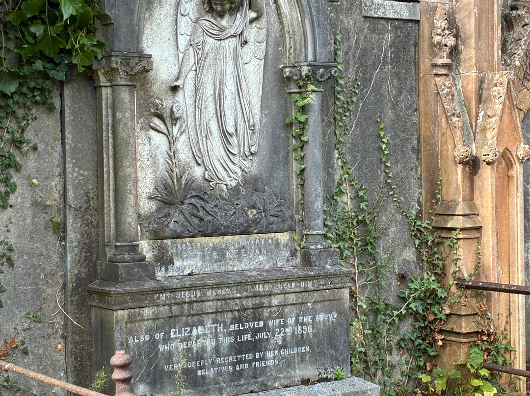 Friar's Bush Graveyard Cemetery Tours-贝尔法斯特必去景点