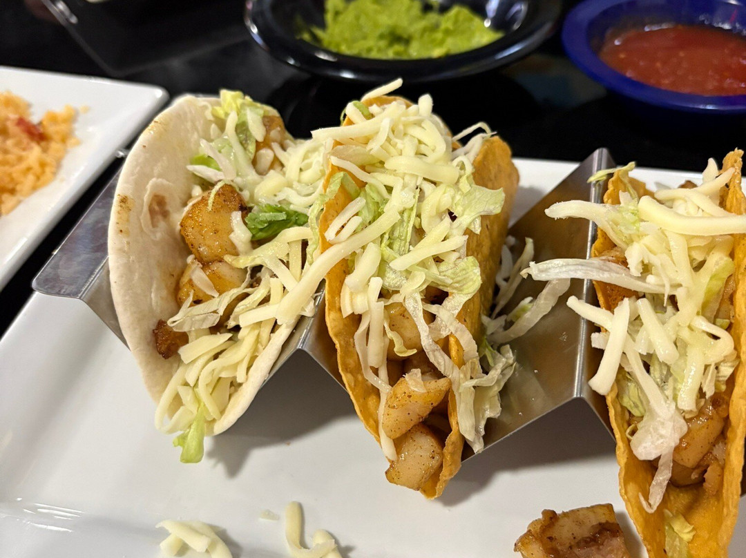 Tres Amigos Mexican Grill