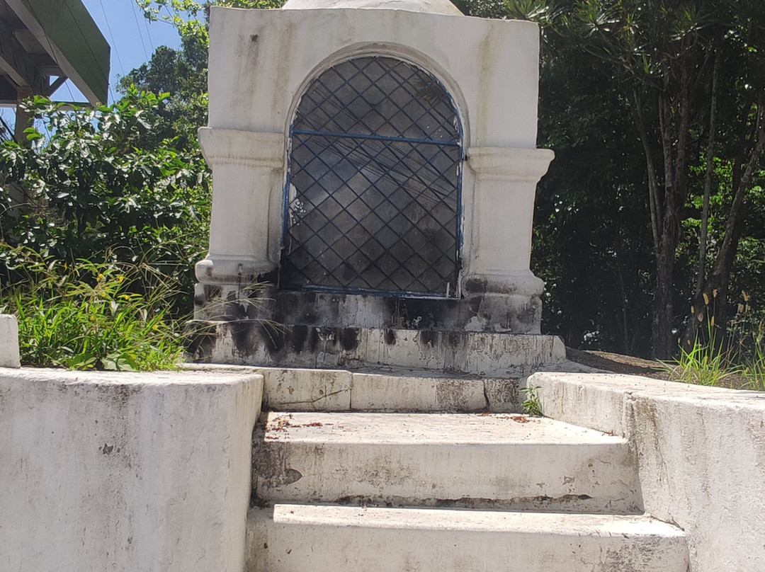 Gruta do Frei Pedro Palácios-维拉维尔哈必去景点