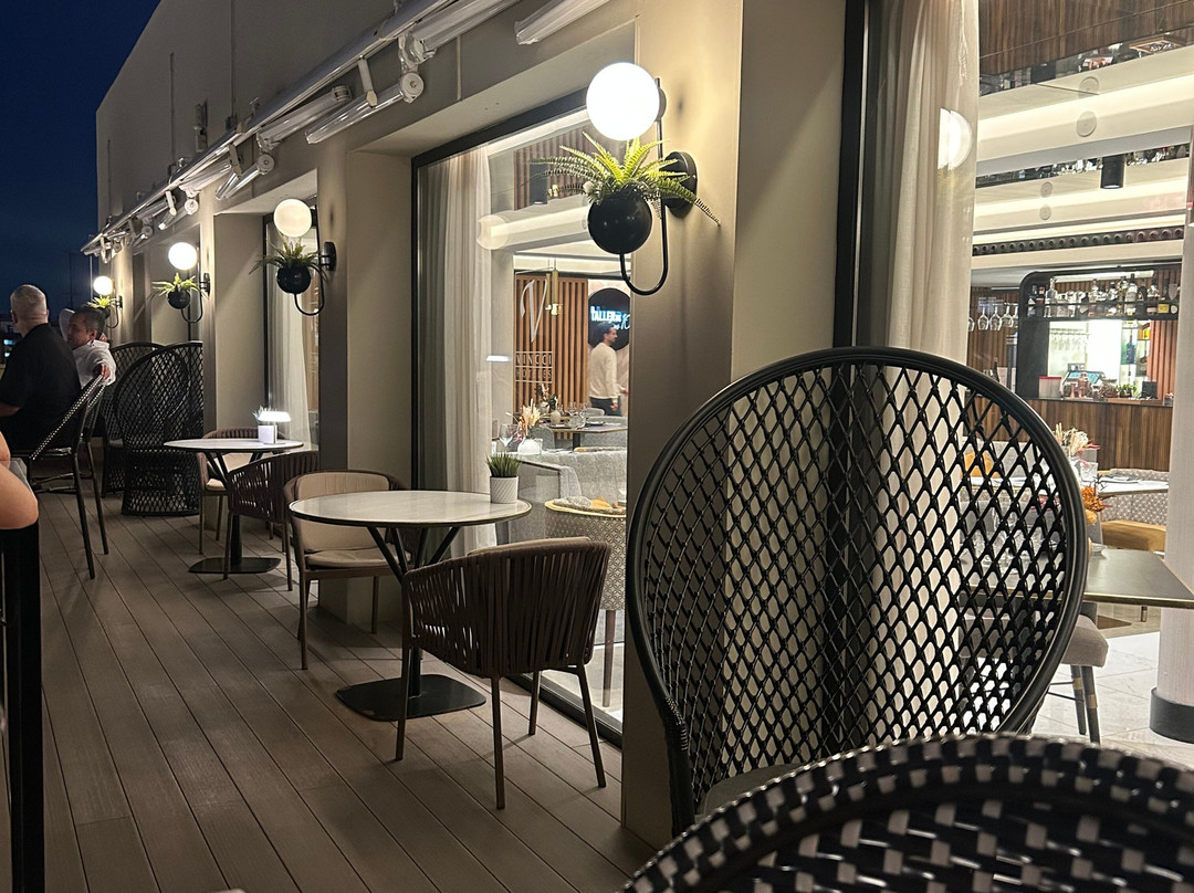 文奇拉里奥斯十号酒店主图