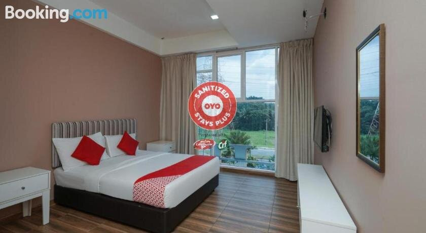 OYO 90100 Bangi Gateway Hotel