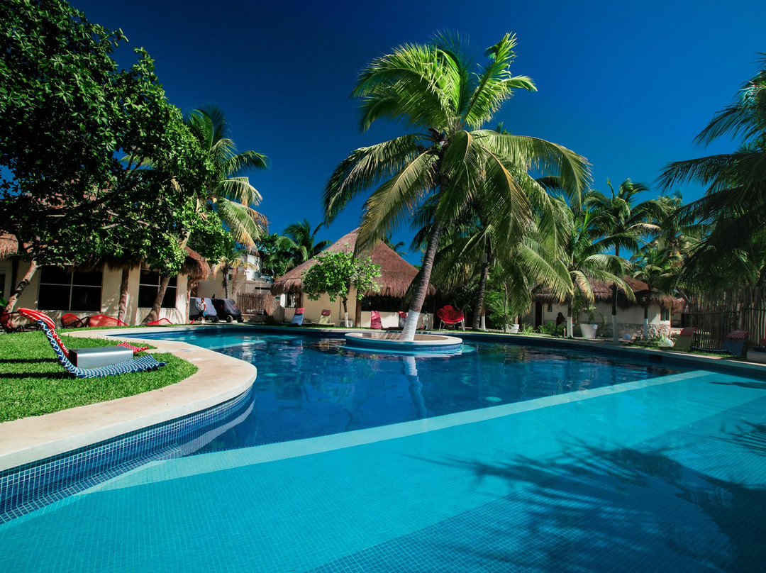 Hotel Paradise Suites