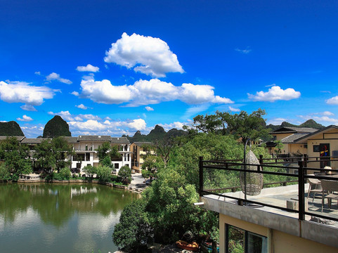 桂林和舍湖畔度假酒店主图