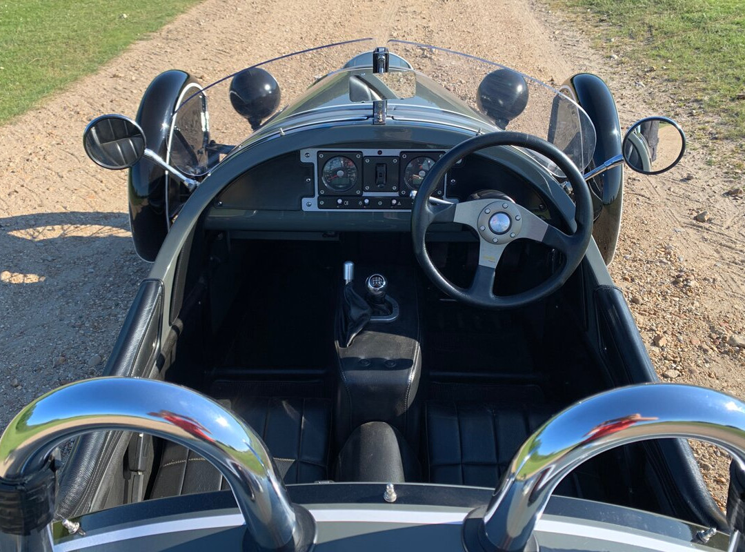 NEW FOREST CLASSIC & SPORTS CAR HIRE-Wellow必去景点