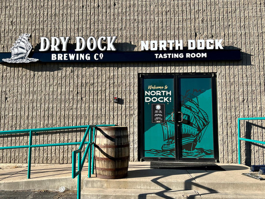 Watkins旅游景点-Dry Dock Brewing Co. - North Dock