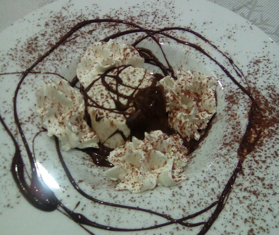 Corte de' Cortesi con Cignone餐馆和美食-Osteria Sottocasa