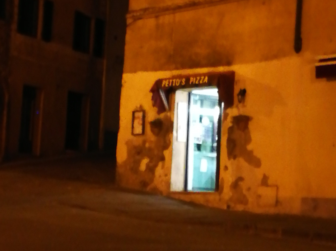 Petto's Pizza
