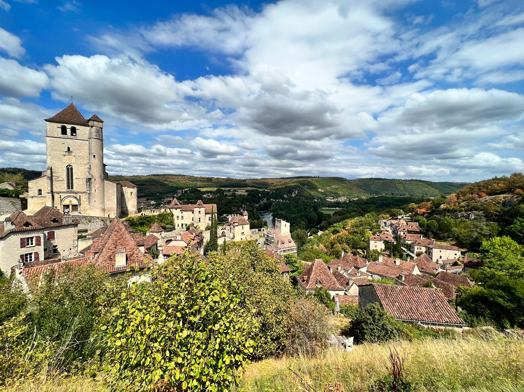 Les Velos de Saint-Cirq-Tour-de-Faure必去景点