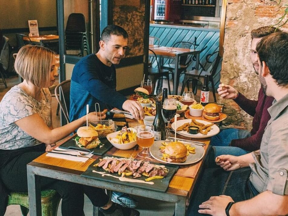 Las Palmeras Foodie & Coffee