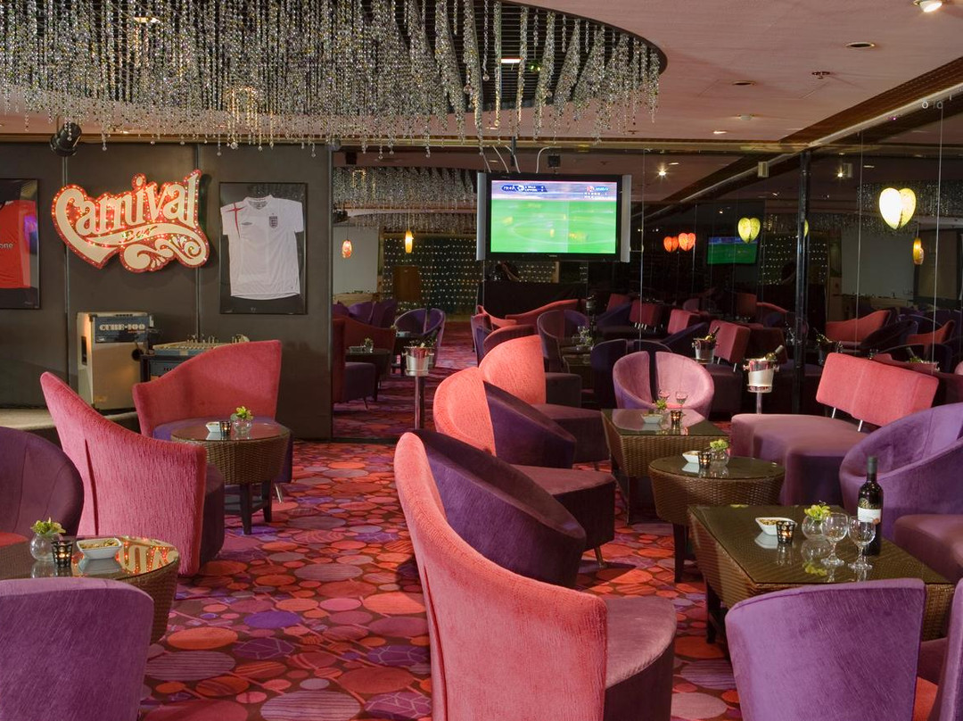 Regal Riverside Hotel Carnival Bar