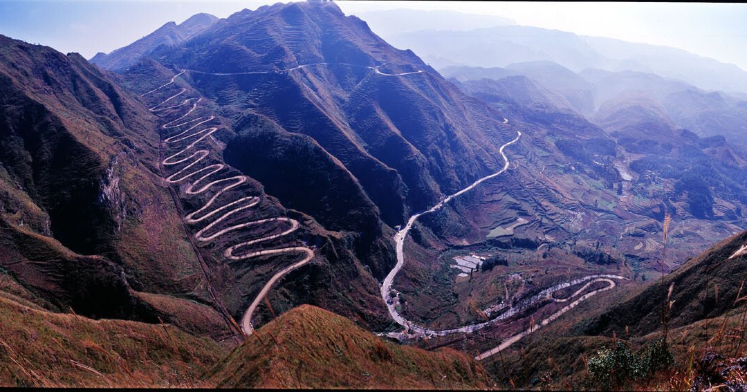 晴隆二十四道拐景点图片