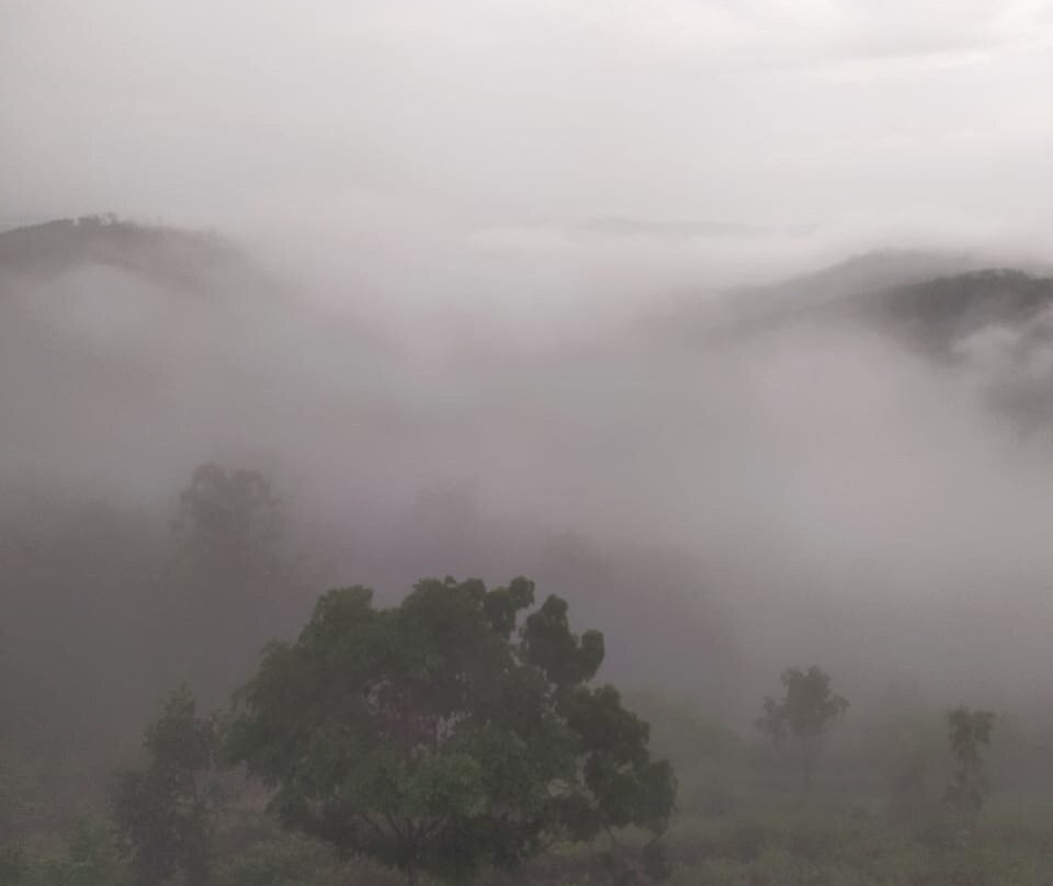 Vellanikkalpara Viewpoint-Keezhthonnakkal必去景点