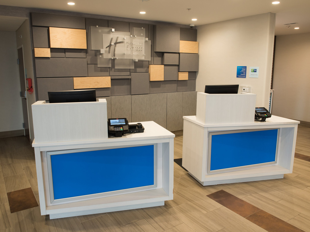 Holiday Inn Express & Suites Warsaw By IHG主图