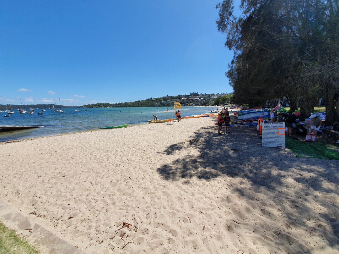 Rose Bay Beach景点图片
