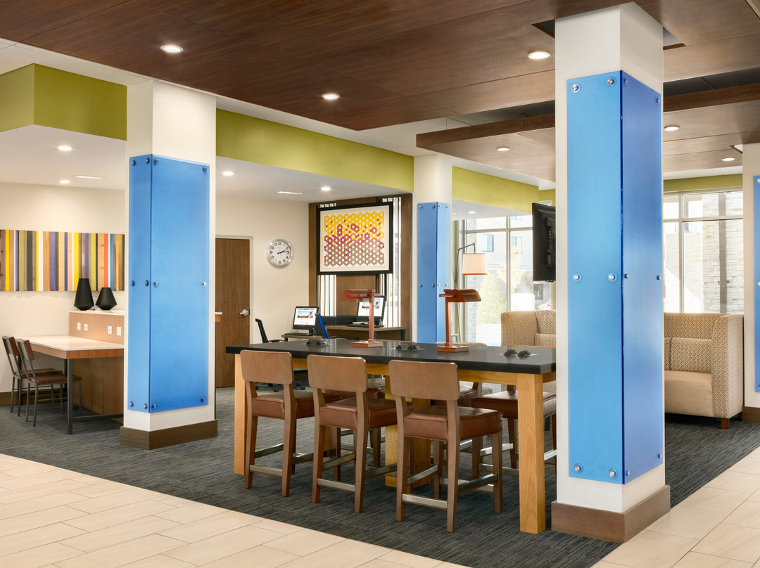 Holiday Inn Express & Suites Salisbury By IHG主图